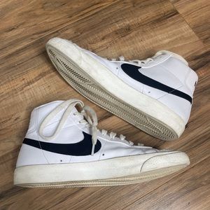Nike Blazer Mid 77